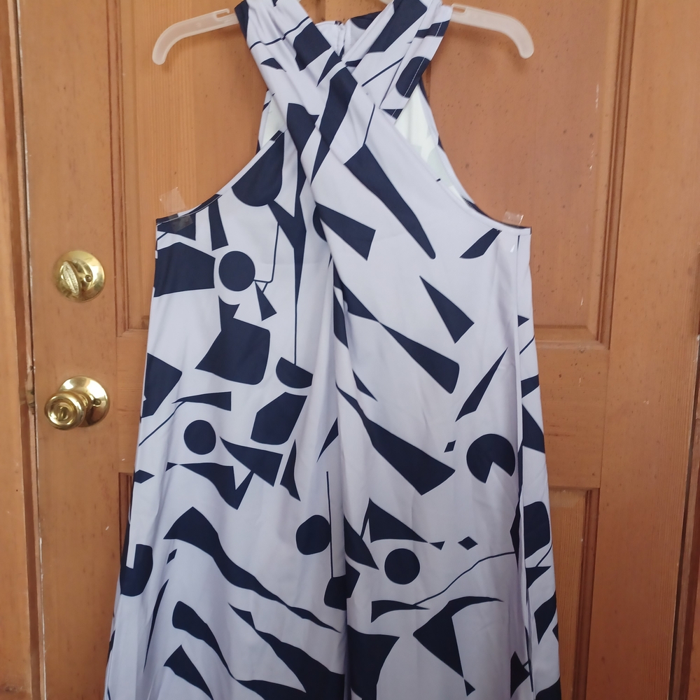 SHEIN Monochrome Geometric Halter Dress